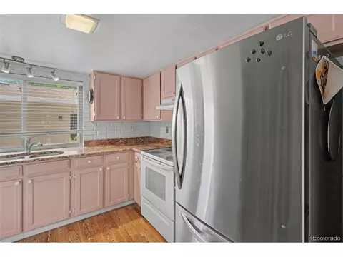 Kitchen - 16036 E Ithaca Pl #B, Aurora, CO 80013 photo 2 of 2