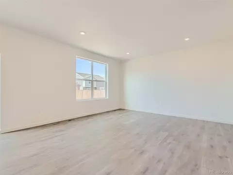 46533 Orchard Dr, Bennett, CO 80102 photo 5