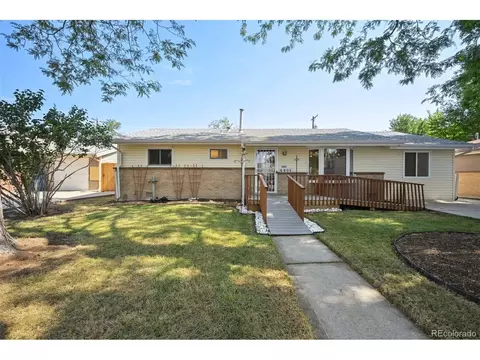 6905 W Calahan Ave, Lakewood, CO 80232