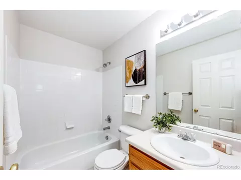 Bath - 16475 E Phillips Pl, Englewood, CO 80112 photo 2 of 3