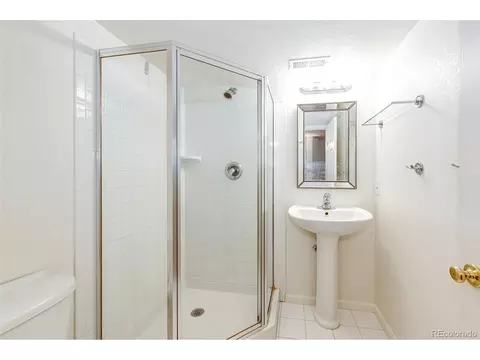 Bath - 16475 E Phillips Pl, Englewood, CO 80112 photo 3 of 3