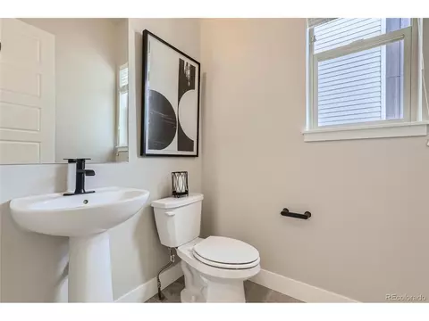 20857 E 59th Ave, Aurora, CO 80019 photo 9