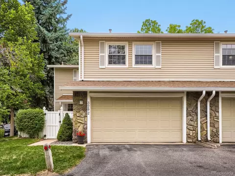 3292 S Heather Gardens Way, Aurora, CO 80014