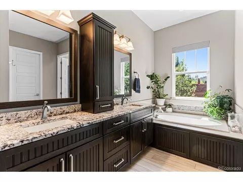 Bath - 4888 Hogback Ridge Rd, Morrison, CO 80465 photo 2 of 7