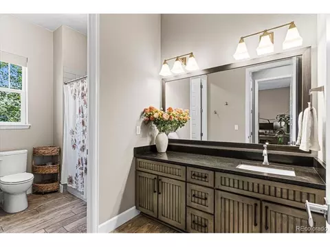 Bath - 4888 Hogback Ridge Rd, Morrison, CO 80465 photo 6 of 7