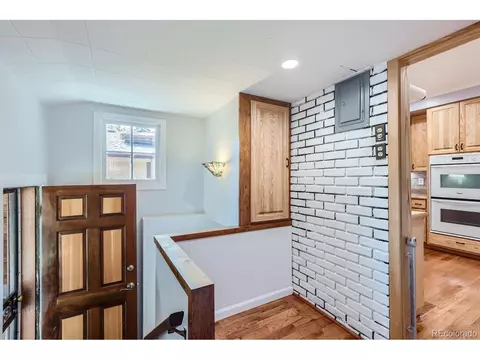 910 Madison St, Denver, CO 80206 photo 17