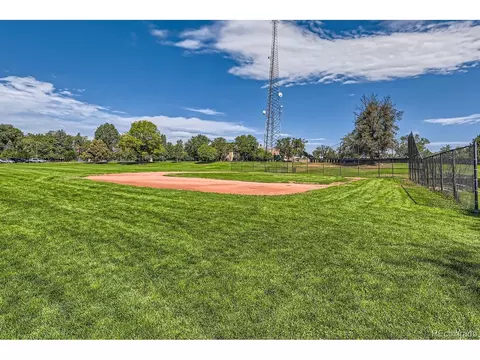 910 Madison St, Denver, CO 80206 photo 29