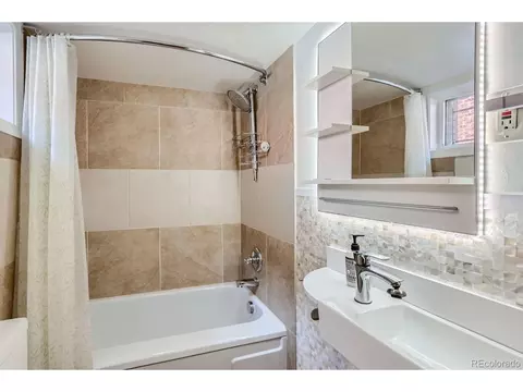 910 Madison St, Denver, CO 80206 photo 20