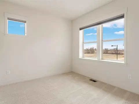 Undisclosed, Aurora, CO 80010 photo 11