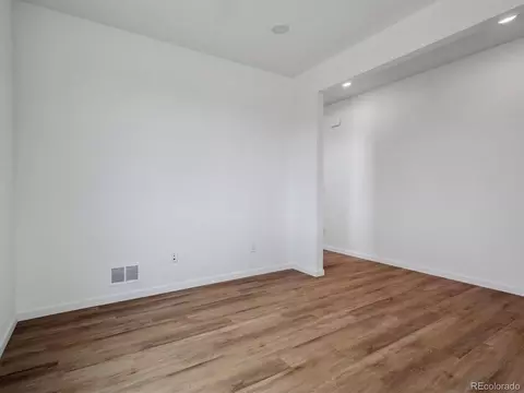 45909 Wood Thrush Ave, Bennett, CO 80102 photo 3