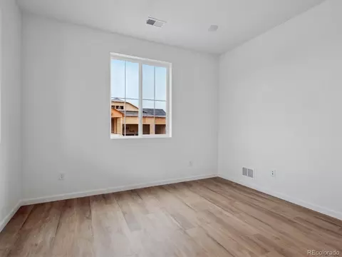 45909 Wood Thrush Ave, Bennett, CO 80102 photo 2