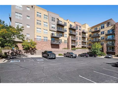 9079 E Panorama Cir #208, Englewood, CO 80112