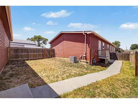 Exterior - 574 4th St, Bennett, CO 80102 photo 7 of 8