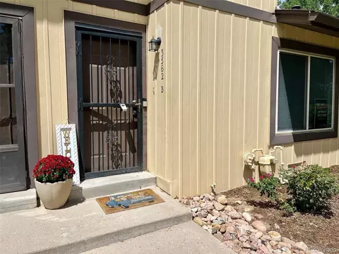 3562 S Kittredge St #B, Aurora, CO 80013