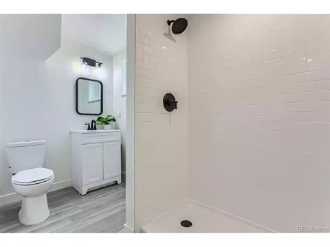 8090 E Linvale Pl, Denver, CO 80231 photo 22