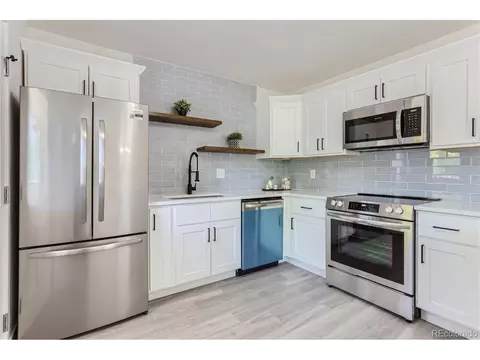 8090 E Linvale Pl, Denver, CO 80231 photo 8