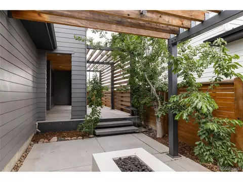 Exterior - 8910 Beekman Pl, Denver, CO 80238 photo 2 of 6
