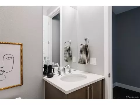 Bath - 8910 Beekman Pl, Denver, CO 80238 photo 1 of 5