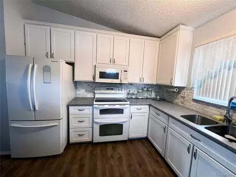 230 Coolidge Ct, Bennett, CO 80102 photo 4