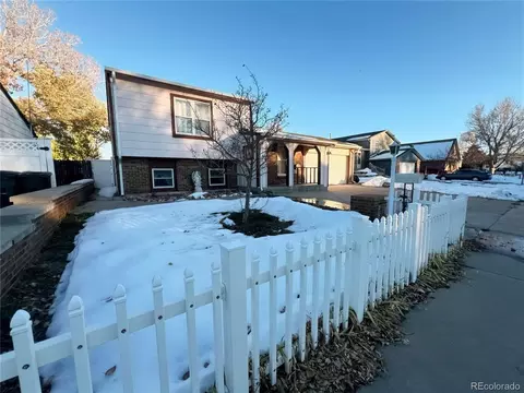 230 Coolidge Ct, Bennett, CO 80102 photo 3