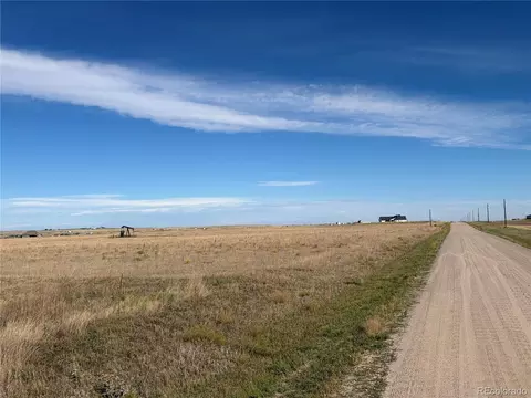 44225 Wolf Creek Dr, Bennett, CO 80102 photo 7