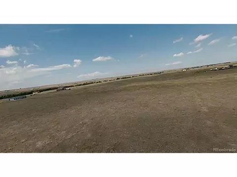 44225 Wolf Creek Dr, Bennett, CO 80102 photo 9