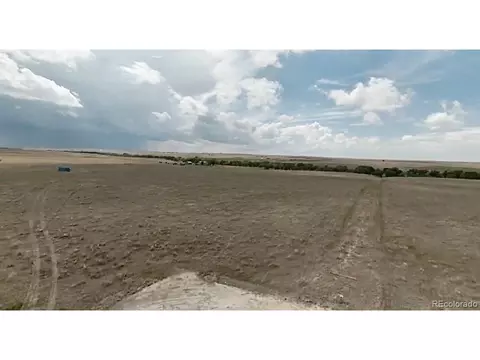 44225 Wolf Creek Dr, Bennett, CO 80102 photo 8