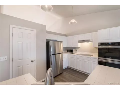 5550 E 118th Ave, Thornton, CO 80233 photo 4
