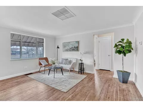 3394 Oneida St, Denver, CO 80207 photo 3