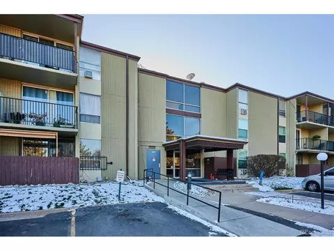 2231 S Vaughn Way #220B, Aurora, CO 80014