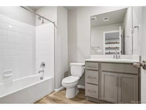 Bath - 22160 E 8th Ave, Aurora, CO 80018 photo 2 of 5