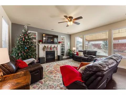 26725 E Peakview Dr, Aurora, CO 80016 photo 4