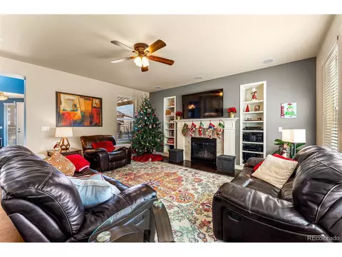 26725 E Peakview Dr, Aurora, CO 80016 photo 5