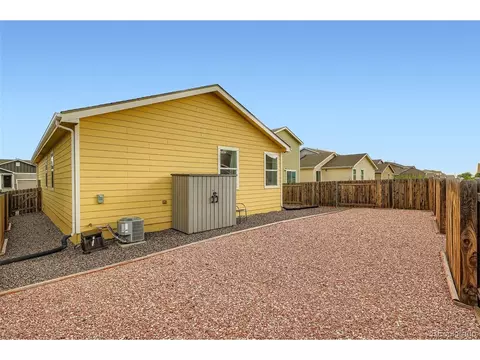 47385 Lily Ave, Bennett, CO 80102 photo 26
