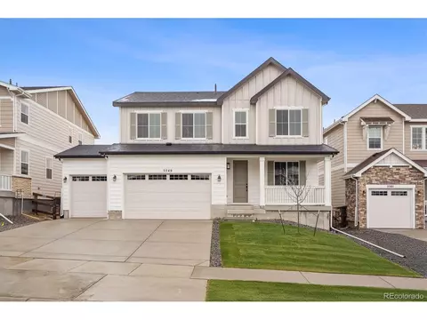 5549 Riverbend Ave, Longmont, CO 80504