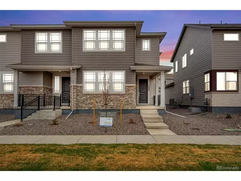1426 Hudson Pl, Longmont, CO 80501