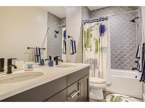 9727 E 61st Ave, Denver, CO 80238 photo 31