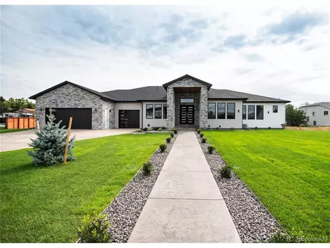 8820 W Alaska Pl, Lakewood, CO 80226