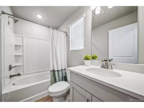 Bath - 28685 E 4th Pl, Watkins, CO 80137 photo 2 of 3