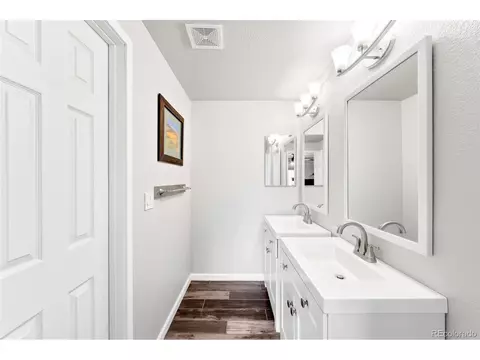 Bath - 5547 Quail St, Arvada, CO 80002 photo 5 of 5