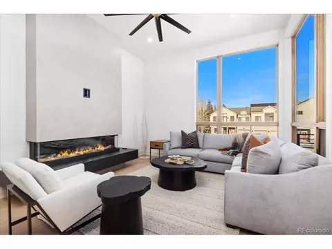 909 Lakepoint Cir #B, Frisco, CO 80443