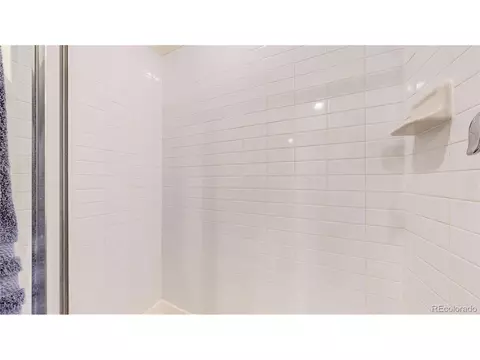 Bath - 7233 Vermillion St, Frederick, CO 80530 photo 4 of 6