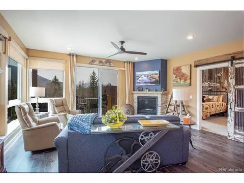 205 E La Bonte St #208, Dillon, CO 80435