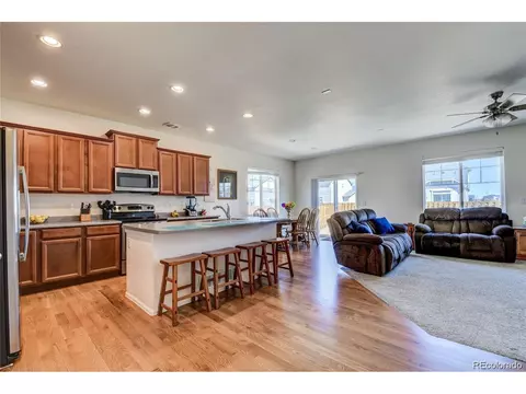 156 S Newbern Ct, Aurora, CO 80018 photo 5