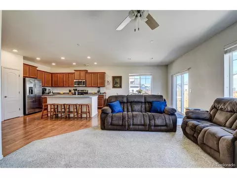 156 S Newbern Ct, Aurora, CO 80018 photo 9