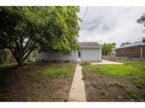 2067 E 113th Pl, Northglenn, CO 80233 photo 3
