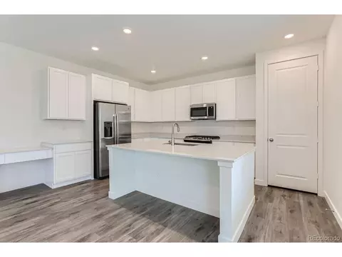 24498 E Pacific Pl, Aurora, CO 80018 photo 4