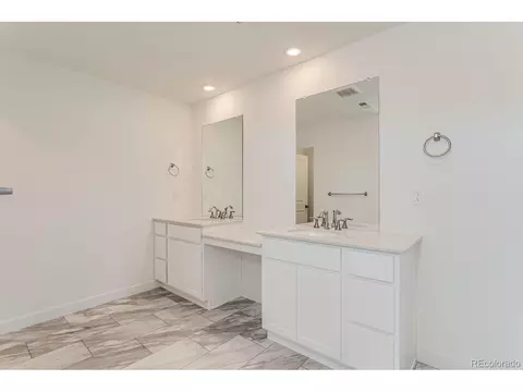 24498 E Pacific Pl, Aurora, CO 80018 photo 7