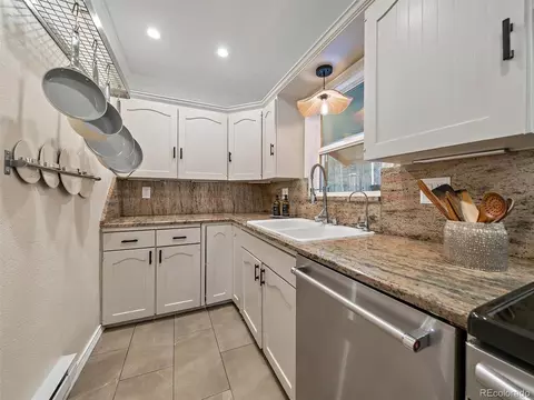 Kitchen - 65 Apache Rd, Evergreen, CO 80439 photo 2 of 2