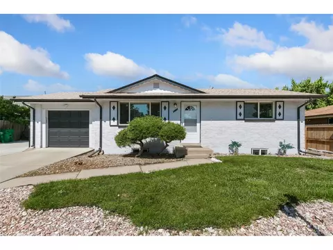 1555 S Endicott St, Lakewood, CO 80232